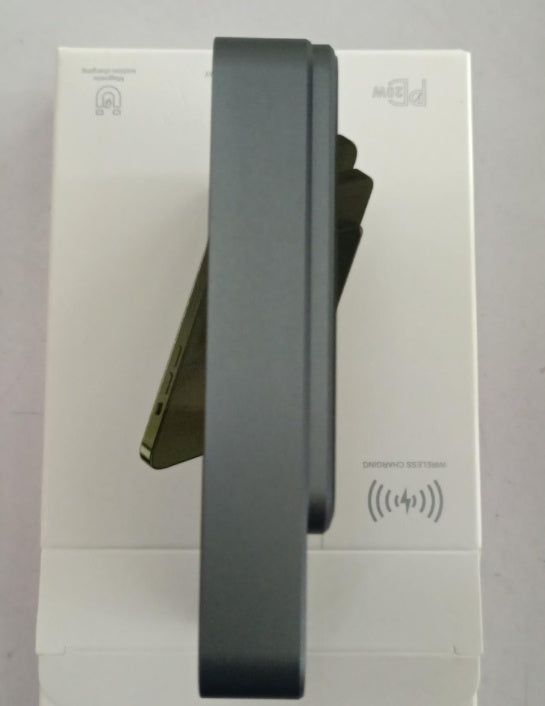 Macsafe Magnetic Wireless Powerbank with new technology